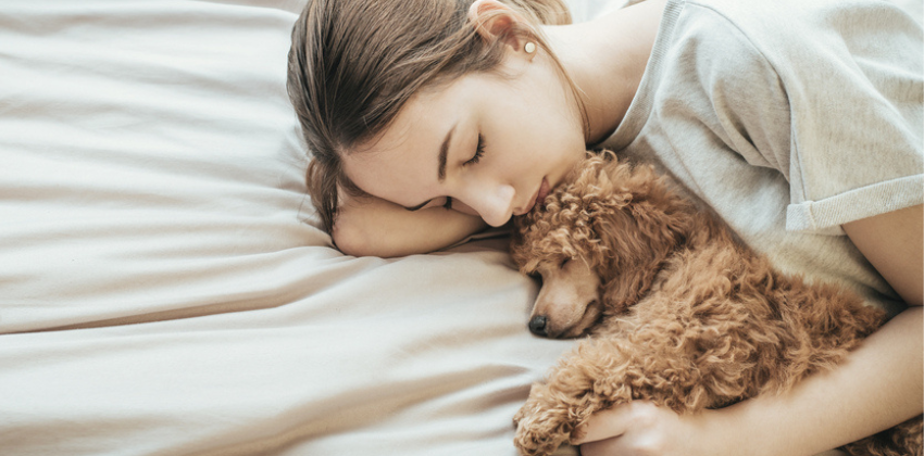 Sleeping with store your dog bonding